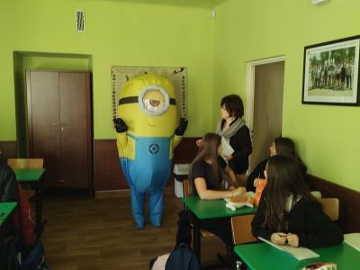 zabawa-przebierz-sie-6