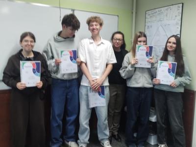 ca4e0bf3-ecb7-4c41-8f86-09b61577b436-1